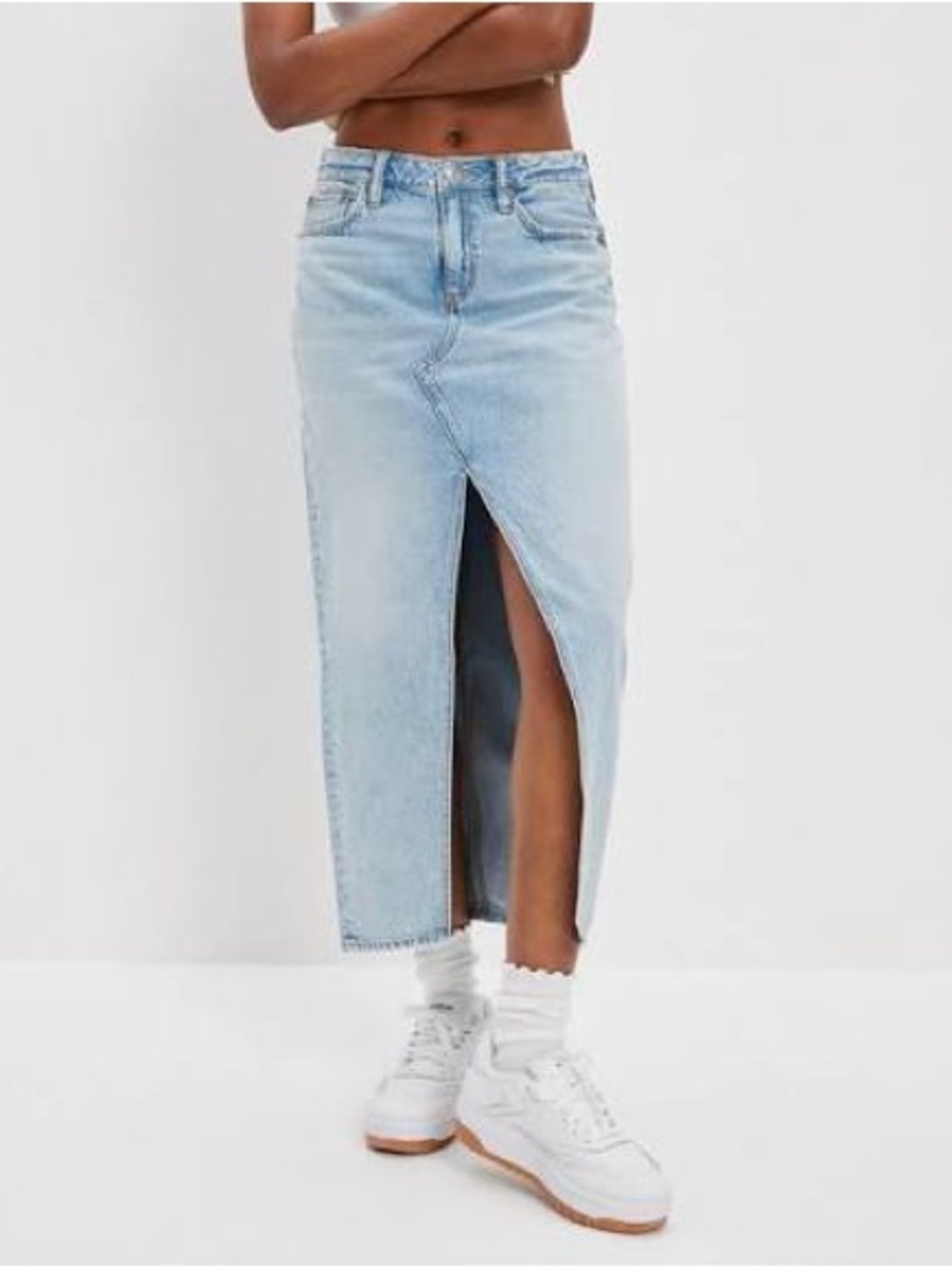 American Eagle AE Dreamy Drape Low-Rise Denim Maxi Skirt Size 10